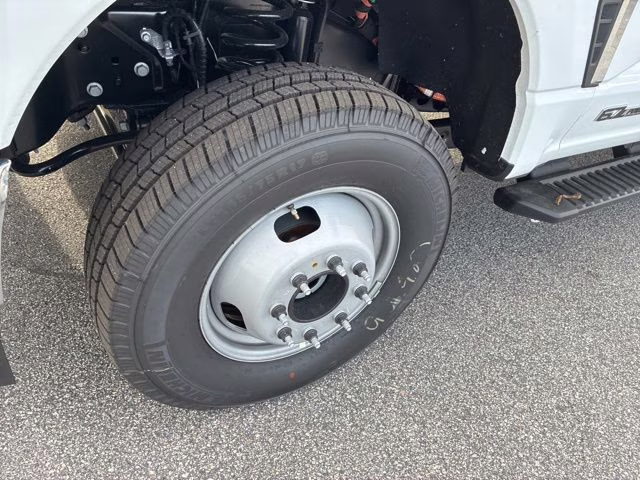 2026 Oxford White Ford Super Duty F-350 DRW XL DRW 4X4 Truck