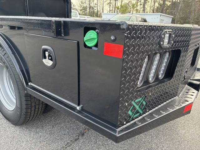 2026 Oxford White Ford Super Duty F-350 DRW XL DRW 4X4 Truck