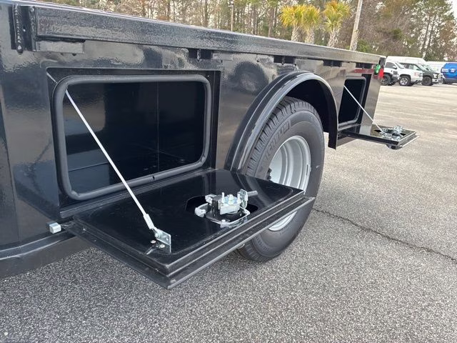 2026 Oxford White Ford Super Duty F-350 DRW XL DRW 4X4 Truck