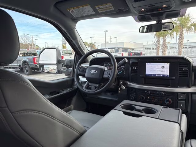 2026 Oxford White Ford Super Duty F-350 DRW XL DRW 4X4 Truck