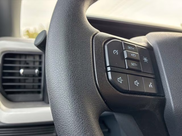 2026 Oxford White Ford Super Duty F-350 DRW XL DRW 4X4 Truck