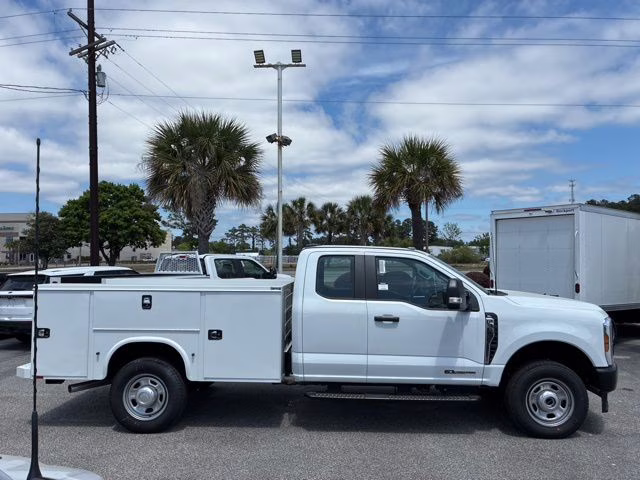 2026 Oxford White Ford Super Duty F-350 SRW XL 4X4 Truck