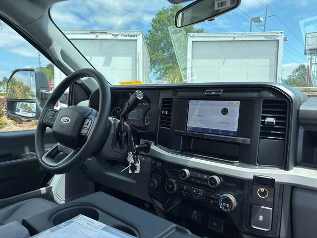 2026 Oxford White Ford Super Duty F-350 SRW XL 4X4 Truck