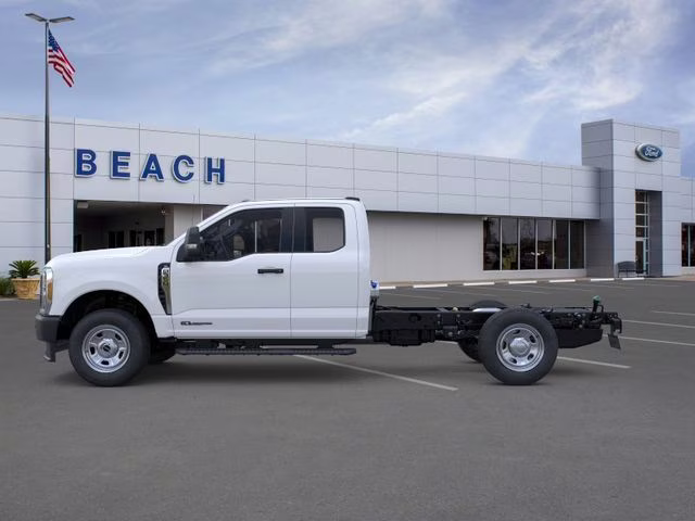 2026 Oxford White Ford Super Duty F-350 SRW XL 4X4 Truck