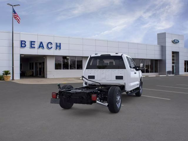 2026 Oxford White Ford Super Duty F-350 SRW XL 4X4 Truck