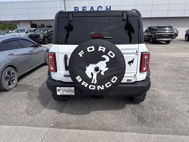 2025 Oxford White Ford Bronco Outer Banks 4X4 SUV