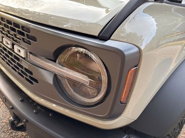 2025 Desert Sand Ford Bronco Badlands 4X4 SUV