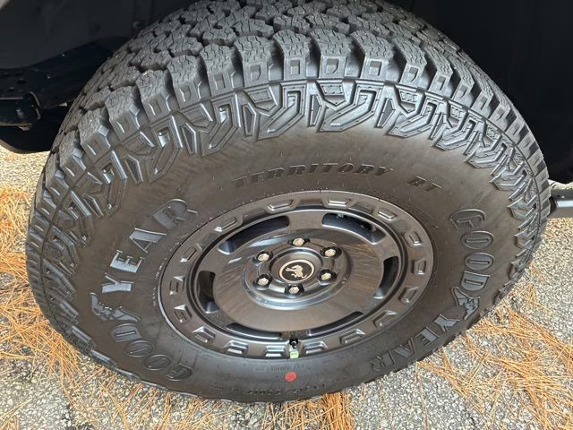 2025 Desert Sand Ford Bronco Badlands 4X4 SUV