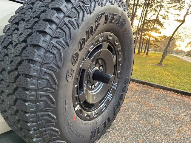2025 Desert Sand Ford Bronco Badlands 4X4 SUV