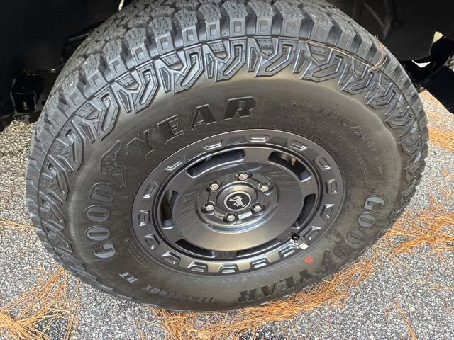 2025 Desert Sand Ford Bronco Badlands 4X4 SUV