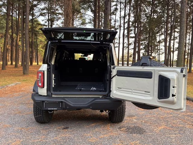 2025 Desert Sand Ford Bronco Badlands 4X4 SUV