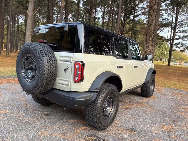 2025 Desert Sand Ford Bronco Badlands 4X4 SUV