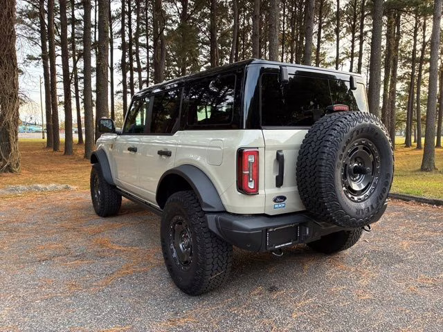 2025 Desert Sand Ford Bronco Badlands 4X4 SUV