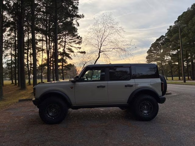 2025 Desert Sand Ford Bronco Badlands 4X4 SUV