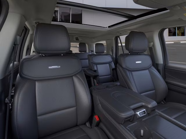 2026 Star White Metallic Tri-Coat Ford Expedition Platinum 4X4 SUV