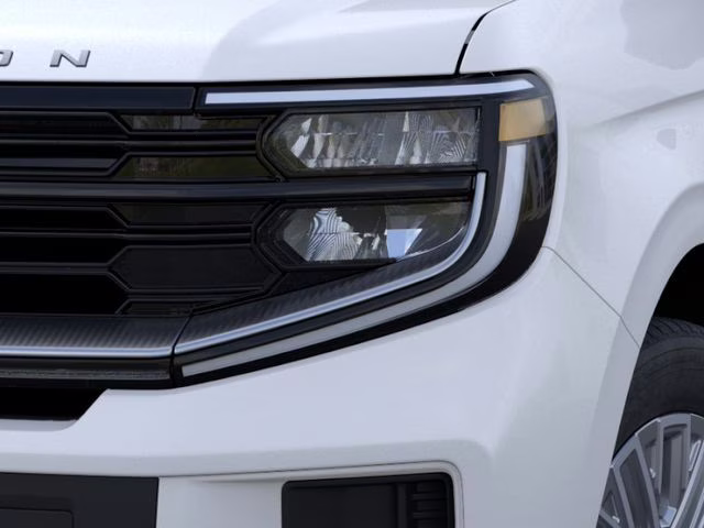 2026 Star White Metallic Tri-Coat Ford Expedition Platinum 4X4 SUV