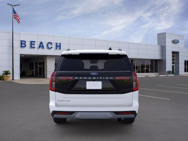 2026 Star White Metallic Tri-Coat Ford Expedition Platinum 4X4 SUV