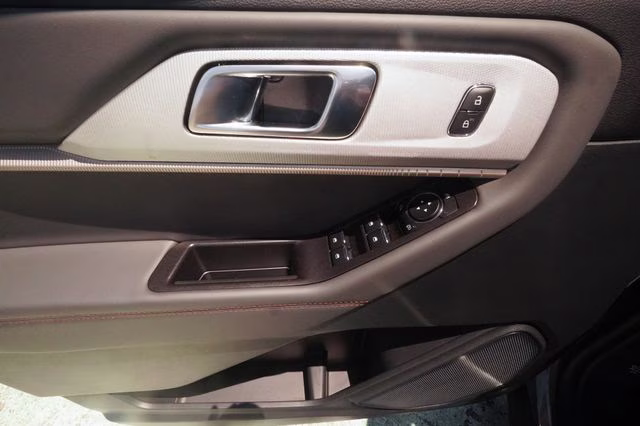 2026 Gray Metallic Ford Explorer Active RWD SUV