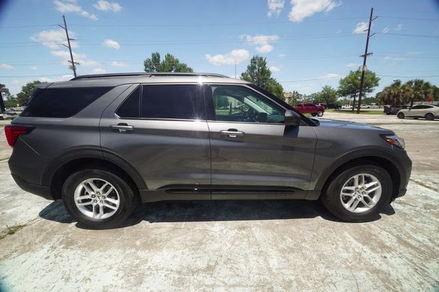 2026 Gray Metallic Ford Explorer Active RWD SUV