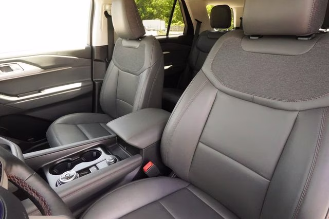 2026 Gray Metallic Ford Explorer Active RWD SUV