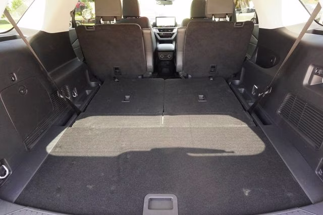 2026 Gray Metallic Ford Explorer Active RWD SUV