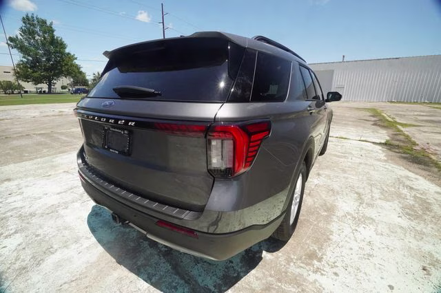 2026 Gray Metallic Ford Explorer Active RWD SUV