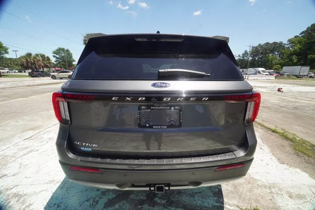 2026 Gray Metallic Ford Explorer Active RWD SUV