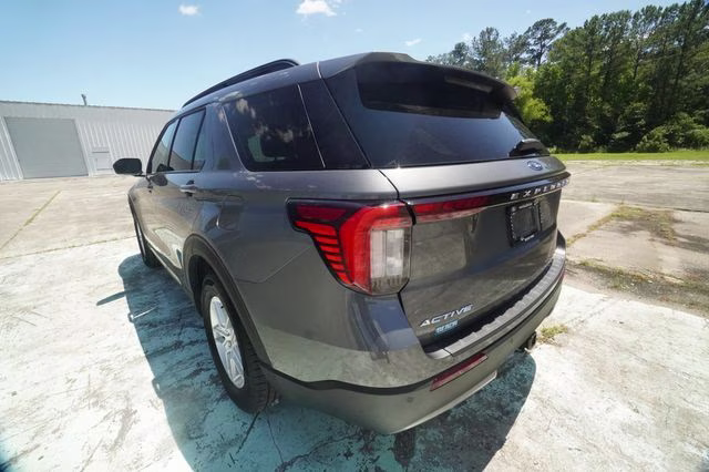 2026 Gray Metallic Ford Explorer Active RWD SUV