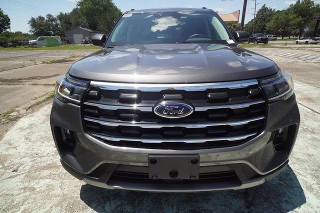 2026 Gray Metallic Ford Explorer Active RWD SUV