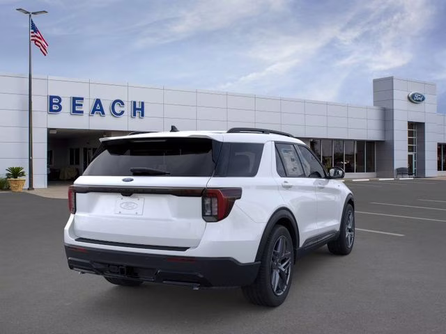 2026 Star White Metallic Tri-Coat Ford Explorer ST-Line RWD SUV