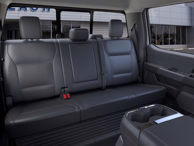 2026 Oxford White Ford Super Duty F-350 SRW Lariat 4X4 Truck