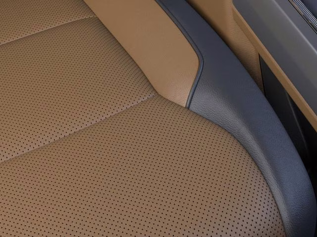 2026 White Metallic Ford Super Duty F-350 SRW Lariat 4X4 Truck