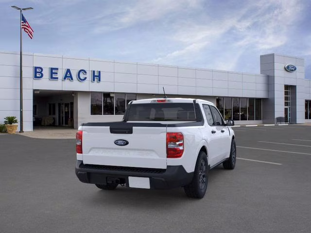 2026 Oxford White Ford Maverick XLT FWD Truck
