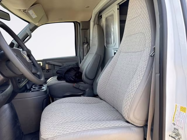 2025 Summit White Chevrolet Express Cutaway 3500 1WT RWD Regular Wheelbase