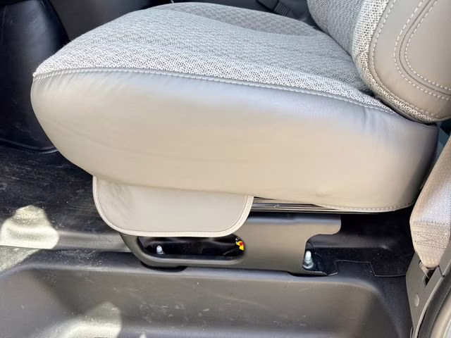 2025 Summit White Chevrolet Express Cutaway 3500 1WT RWD Regular Wheelbase