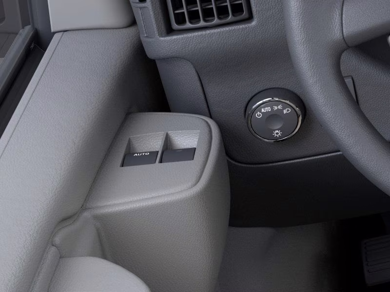 2025 Summit White Chevrolet Express Cutaway 3500 1WT RWD Regular Wheelbase