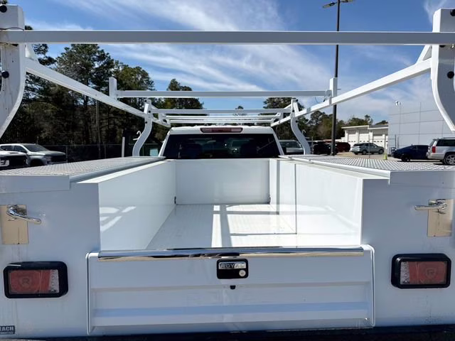 2025 Summit White Chevrolet Silverado 3500 HD Chassis Cab Work Truck 4X4 Truck