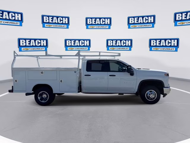 2025 Summit White Chevrolet Silverado 3500 HD Chassis Cab Work Truck 4X4 Truck