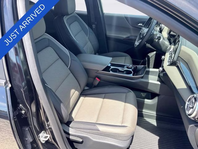 2026 Mosaic Black Metallic Chevrolet Equinox LT AWD SUV