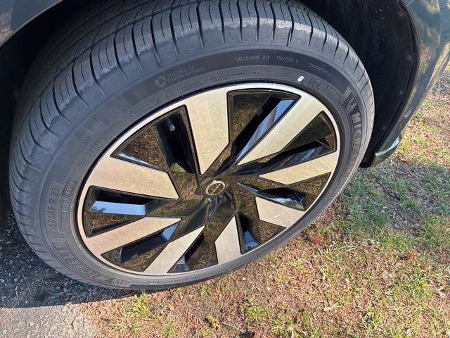 2025 Denim Blue Volvo EX90 Twin Motor Performance Ultra 7-Seater AWD SUV