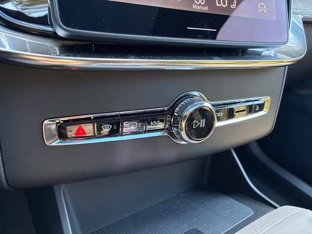 2026 Mulberry Red Volvo XC90 B6 Ultra 6-Seater AWD SUV