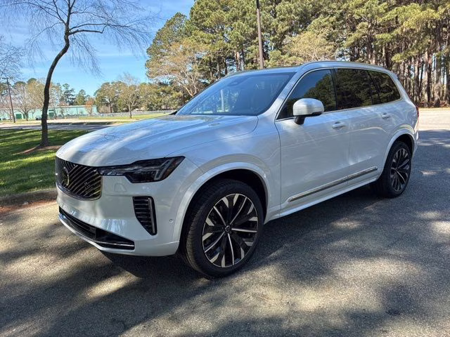 2026 Crystal White Volvo XC90 B6 Plus 7-Seater AWD SUV