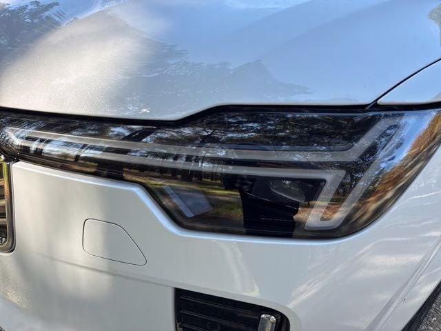 2026 Crystal White Volvo XC90 B6 Plus 7-Seater AWD SUV