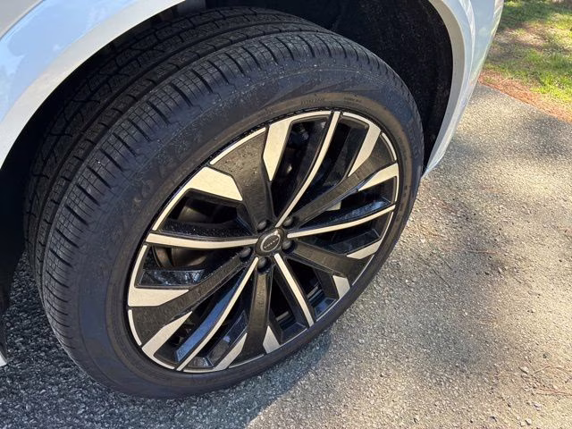 2026 Crystal White Volvo XC90 B6 Plus 7-Seater AWD SUV