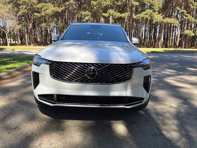 2026 Crystal White Volvo XC90 B6 Plus 7-Seater AWD SUV