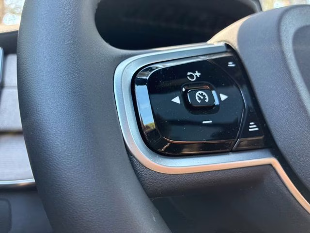 2026 Crystal White Volvo XC90 B6 Plus 7-Seater AWD SUV