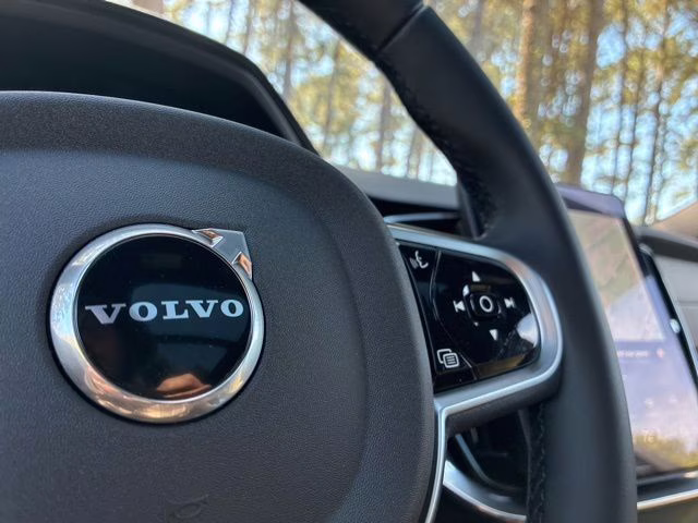 2026 Crystal White Volvo XC90 B6 Plus 7-Seater AWD SUV