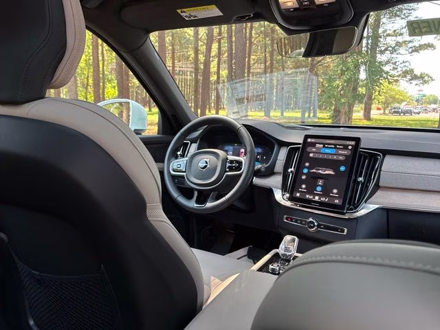 2026 Crystal White Volvo XC90 B6 Plus 7-Seater AWD SUV
