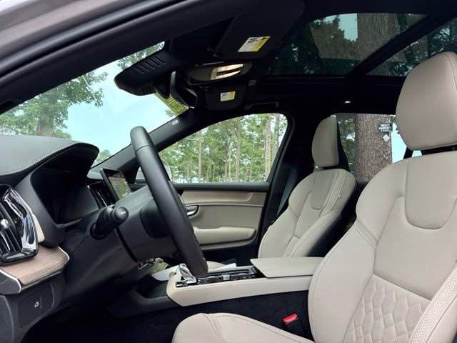 2026 Aurora Silver Volvo XC90 B6 Plus 7-Seater AWD SUV