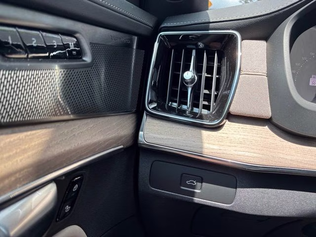 2026 Aurora Silver Volvo XC90 B6 Plus 7-Seater AWD SUV
